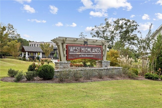 Building Photo - 1856 Perry Blvd NW