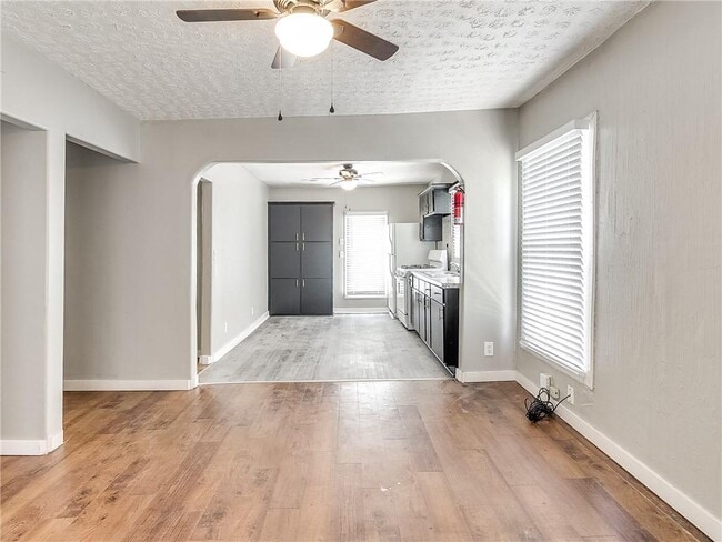 Building Photo - 1144 N McKinley Ave