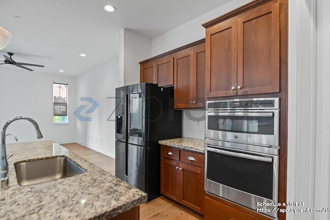 Building Photo - 8436 Compass Wy