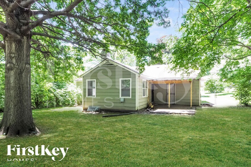 Building Photo - 11319 Bennington Ave