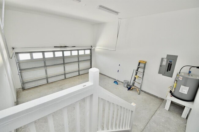 Building Photo - 111 Big Deer Dr