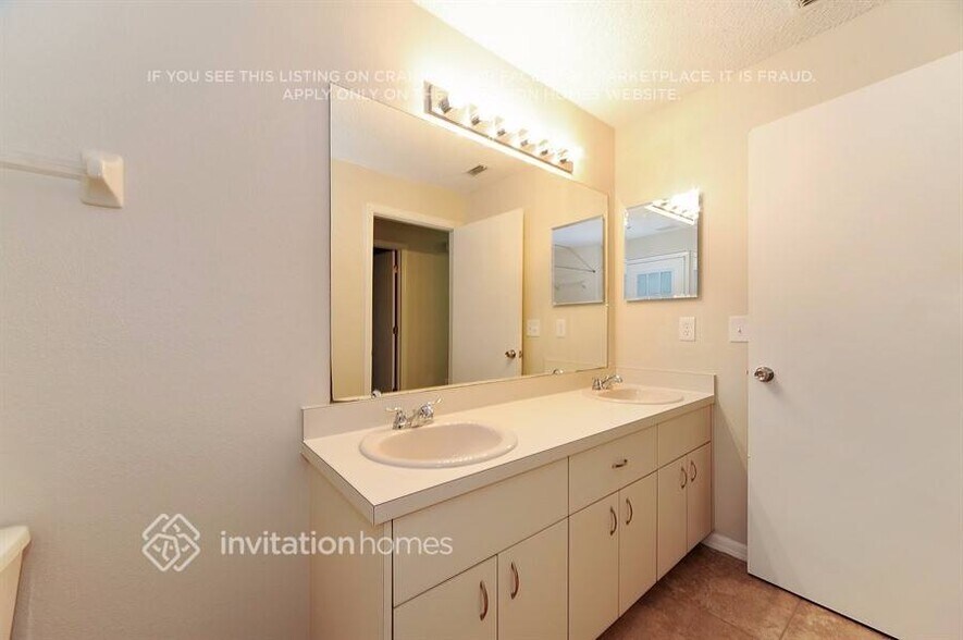 Building Photo - 18528 Avocet Dr