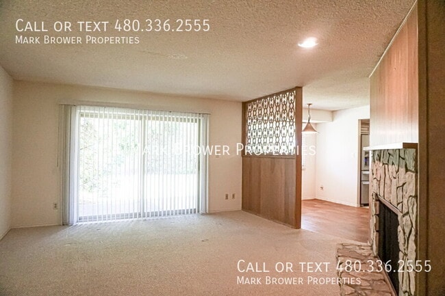 Building Photo - 8726 E Sells Dr