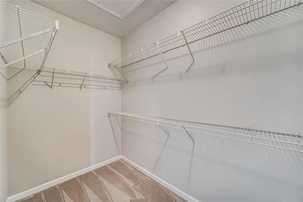 Building Photo - 534 Sandringham Dr