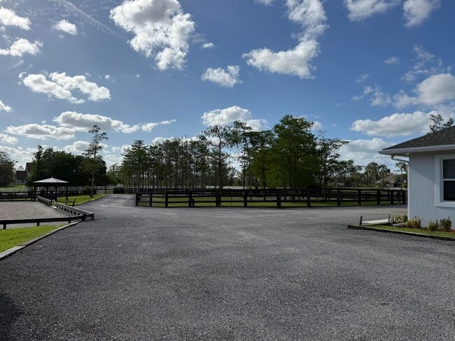 Building Photo - 6600 Duckweed Rd