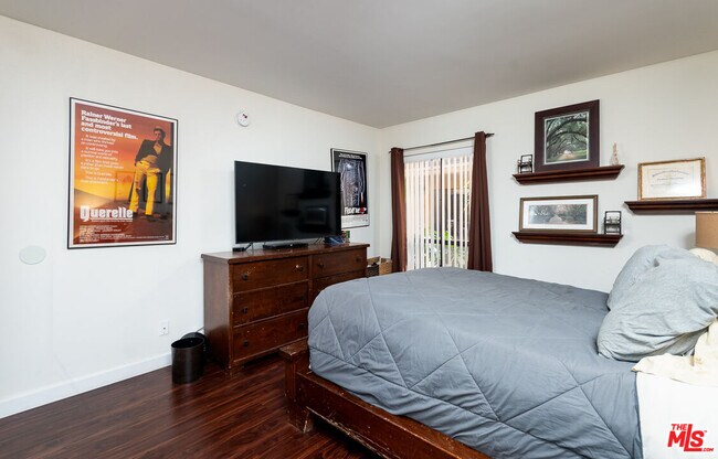 Building Photo - 1730 Camino Palmero St