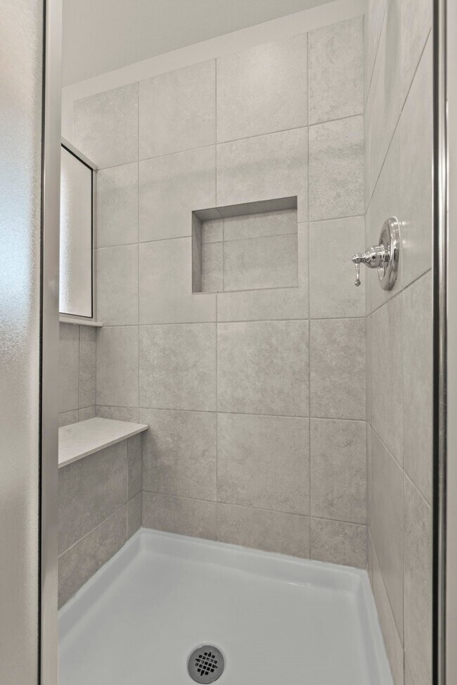 Building Photo - 25402 Kidwiler Dr