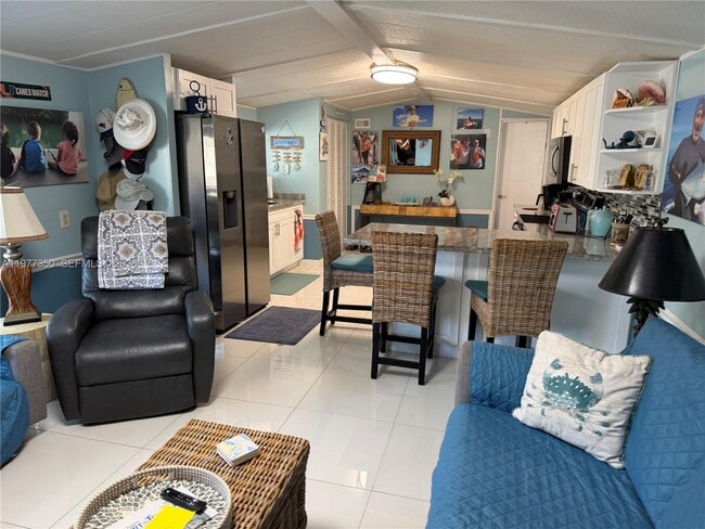 Building Photo - 212 Orchid St