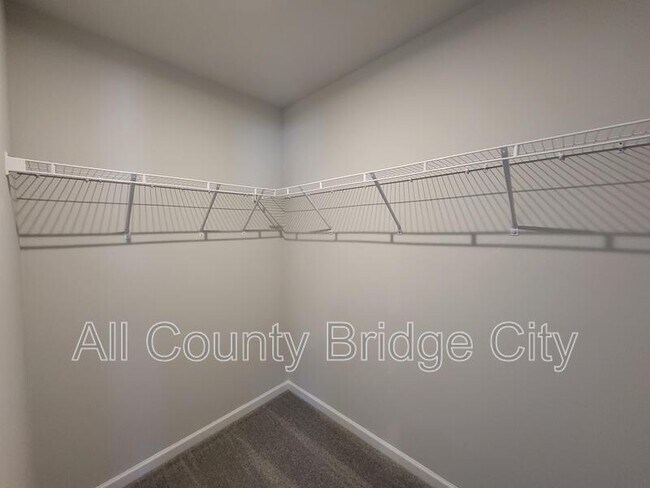 Building Photo - 147 Randwick Ln