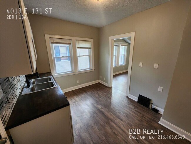 Building Photo - 4013 E. 131 ST-