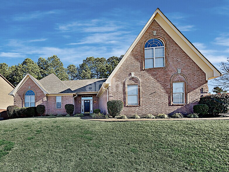 Primary Photo - 4946 Rivercrest Ln