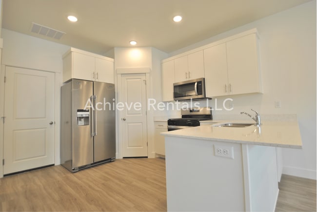 Building Photo - 1219 W 1870 S