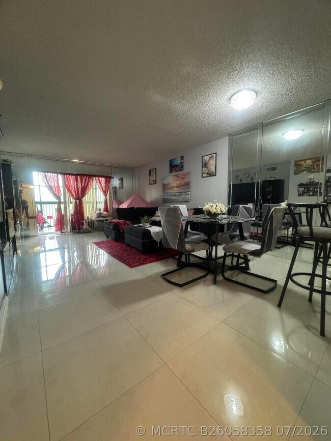 Building Photo - 6575 W Oakland Park Blvd