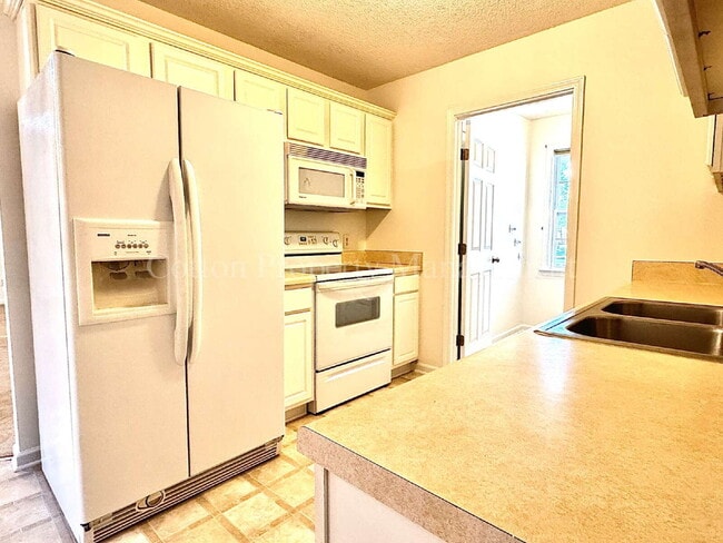Building Photo - 7408 Bluestone Ct