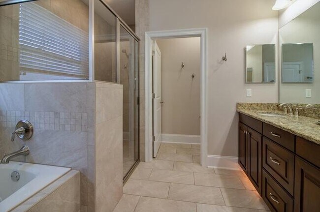 Building Photo - 3653 Velda Oaks Cir