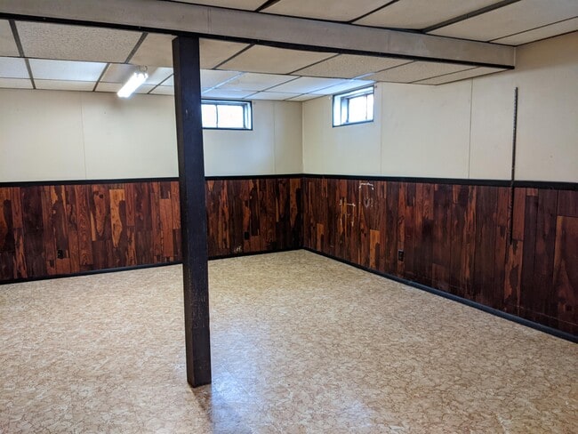 Building Photo - 1703 12th Ave