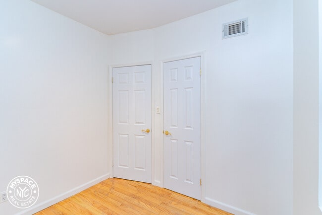Building Photo - 275 Classon Ave