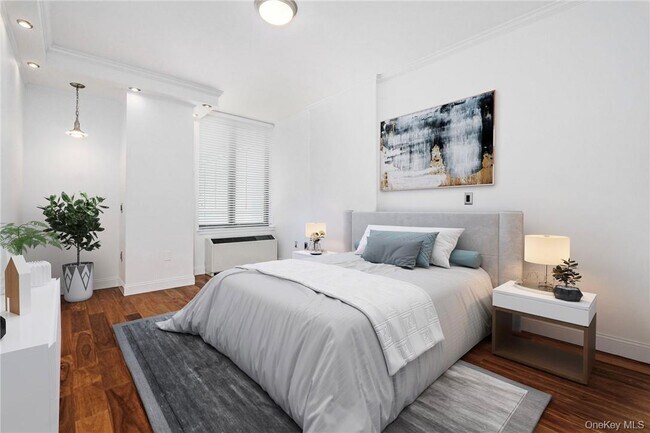 Building Photo - 10 City Pl