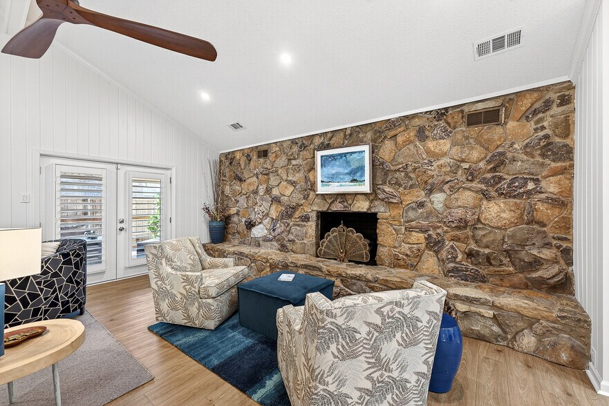 Building Photo - 9805 Airline Rd