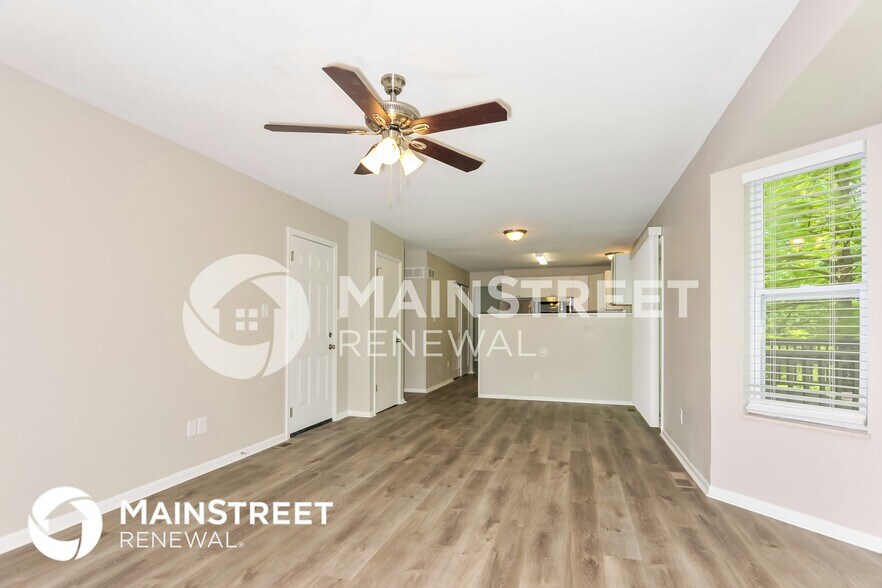 Building Photo - 12720 Coachlight Square Dr