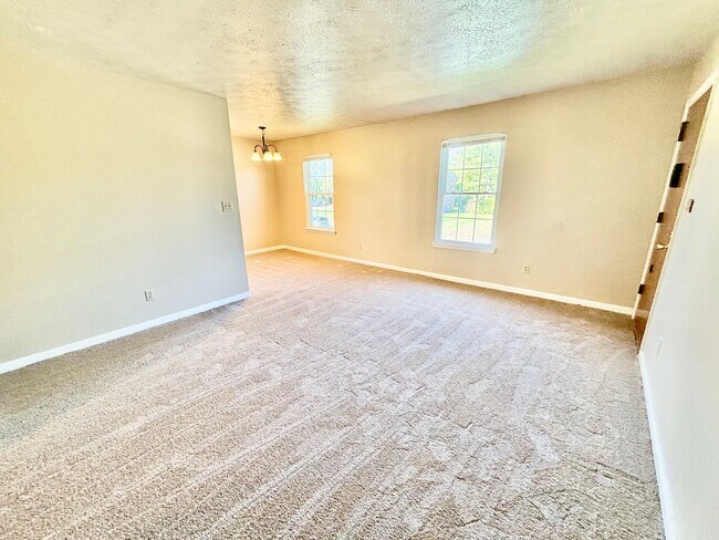 Building Photo - Two bedroom with new carpet!