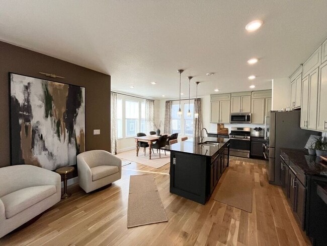 Building Photo - 13360 Olive St