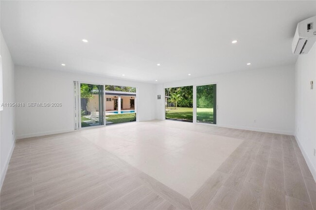 Building Photo - 7460 SW 126th St