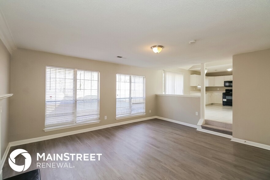 Building Photo - 703 Stonebridge Terrace