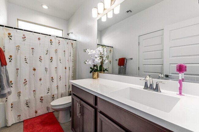 Building Photo - 6759 N 128th Dr