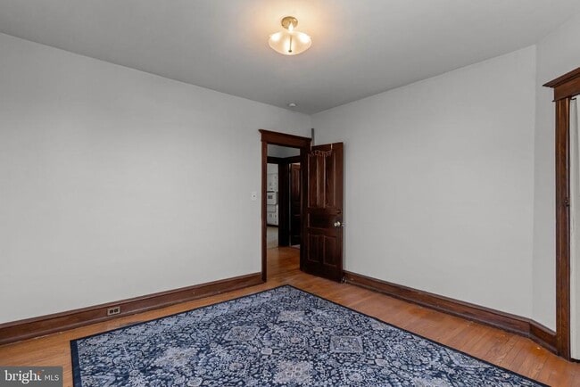 Building Photo - 9234-36 Walker St