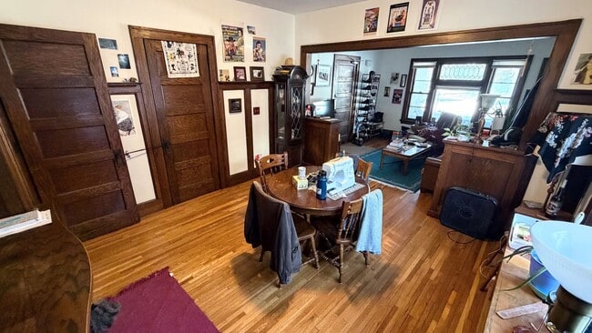 Building Photo - 2 Bedroom Apartment in Prospect Park