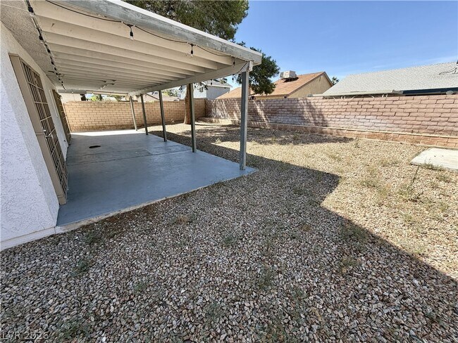 Building Photo - 6990 Paddington Way