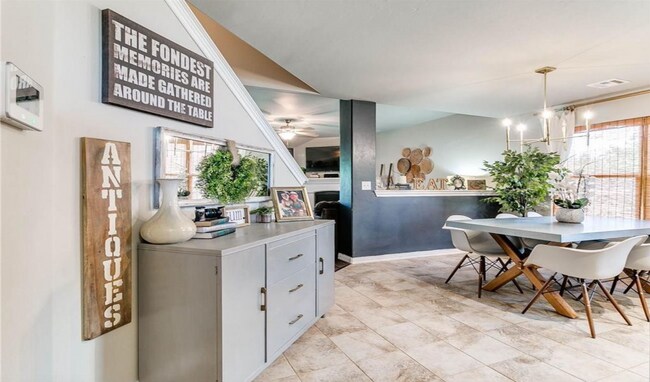 Building Photo - 14833 Gravity Falls Ln