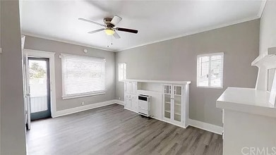 Building Photo - 1234 N Loma Vista Dr