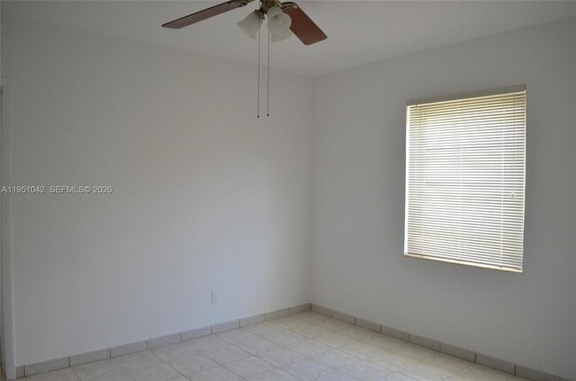 Building Photo - 1231 SW 15th St