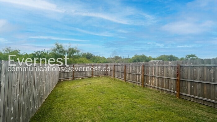 Building Photo - 7037 Elm Cv