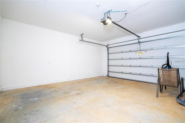 Building Photo - 2337 Treasure Hill St