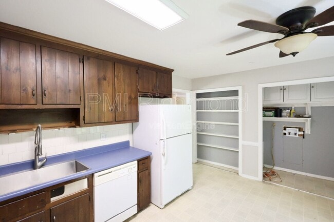 Building Photo - 2605 Seacliff Cir