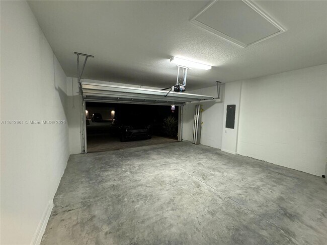 Building Photo - 16851 Cayo Key Dr