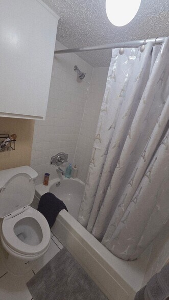 Building Photo - 2750 Holly Hall St