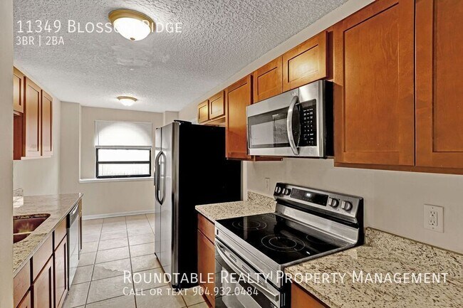 Building Photo - 11349 Blossom Ridge Dr