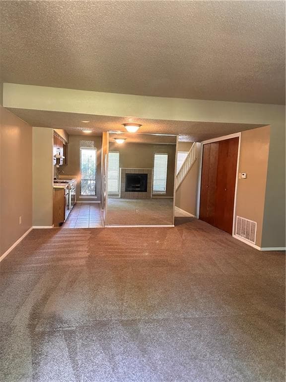 Building Photo - 2566 E Sweetbriar Dr