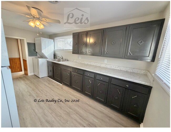 Building Photo - 1123 Patton St