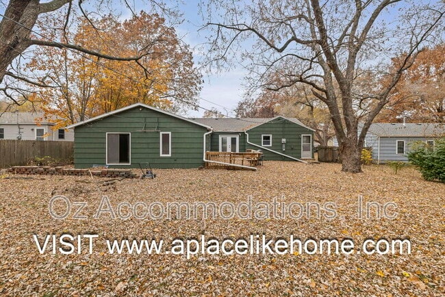 Building Photo - 6535 Melrose Ln