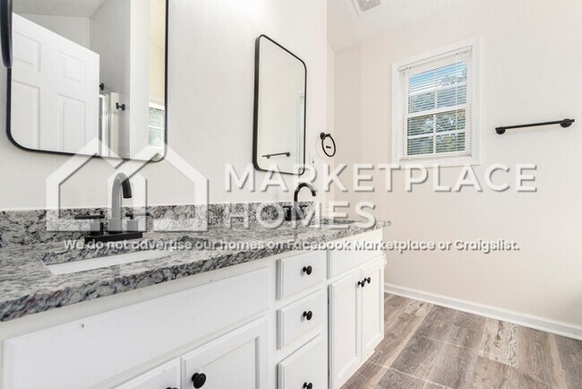 Building Photo - 237 Autumn Ridge Dr