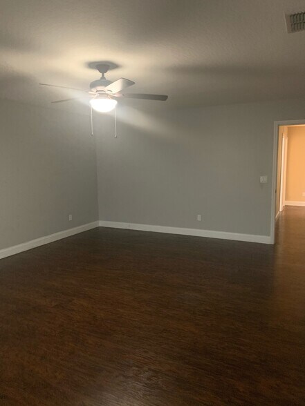 Building Photo - 2744 Stanwood Dr