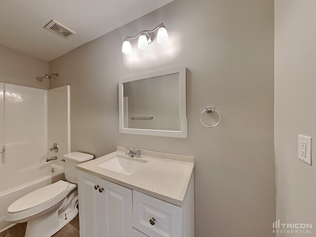 Building Photo - 365 McGiboney Ln