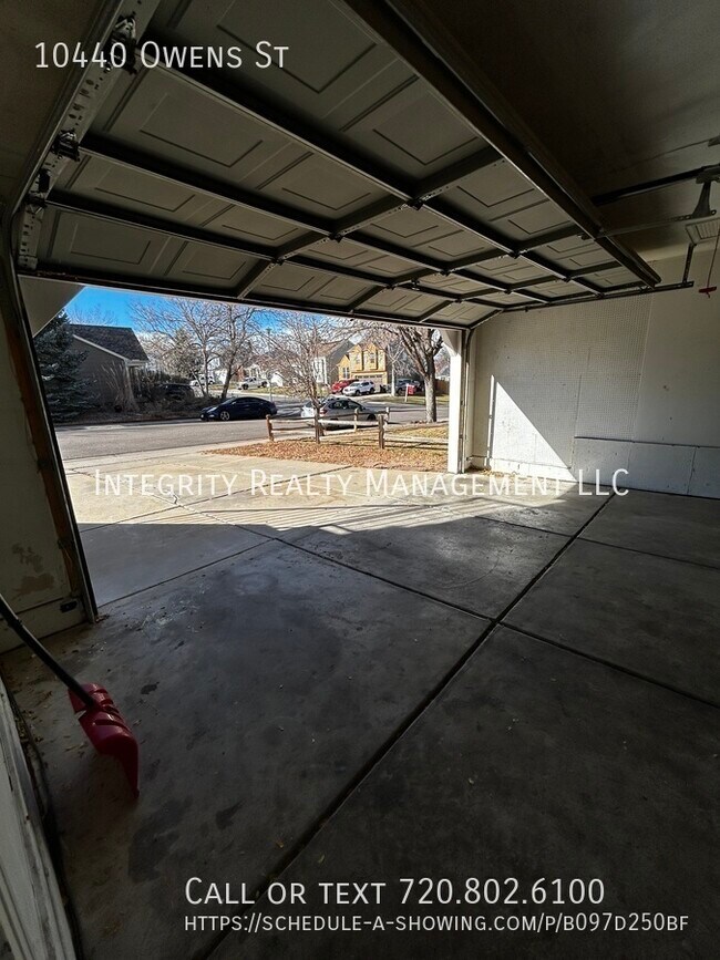 Building Photo - 10440 Owens St