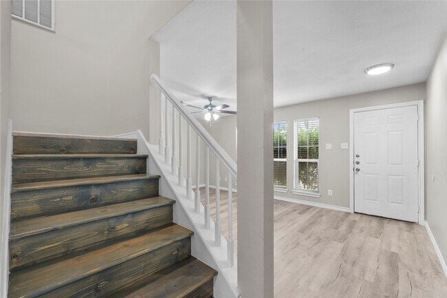 Building Photo - 105 Green Isle Ave