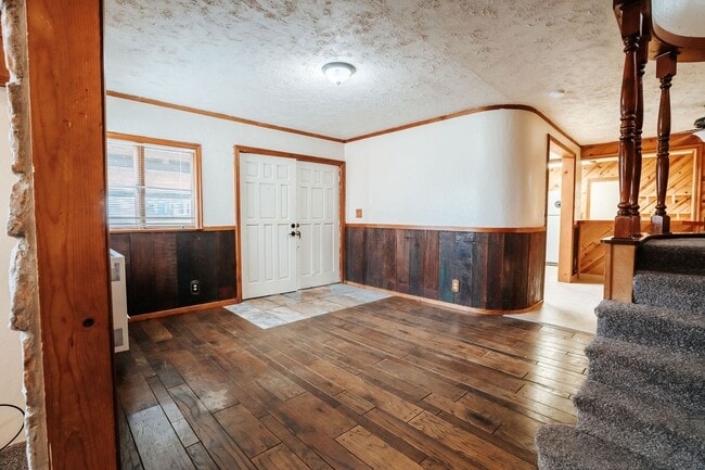 Building Photo - 122 Brennan St